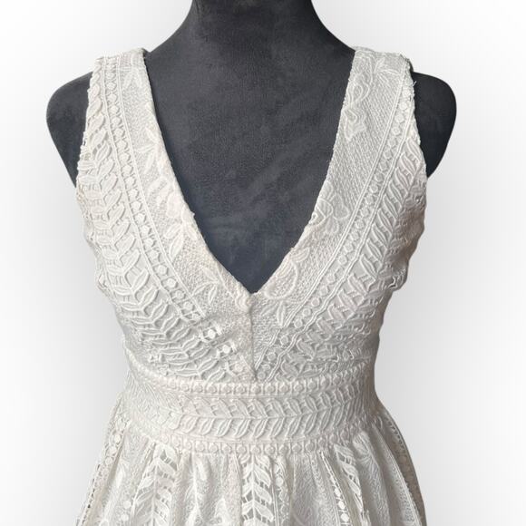 Lulus Women's Charmed Ivory Lace Sleeveless A-Line Midi Dress Size XS - Picture 8 of 16
